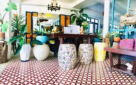 Hotel De Condor